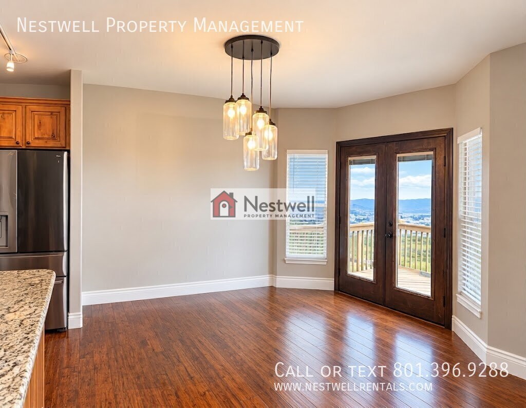 2023 E Stoneleigh Dr - Photo 3 of 24