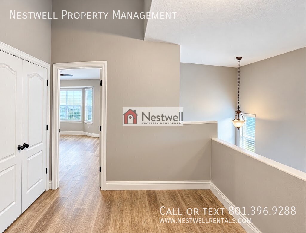 2023 E Stoneleigh Dr - Photo 5 of 24