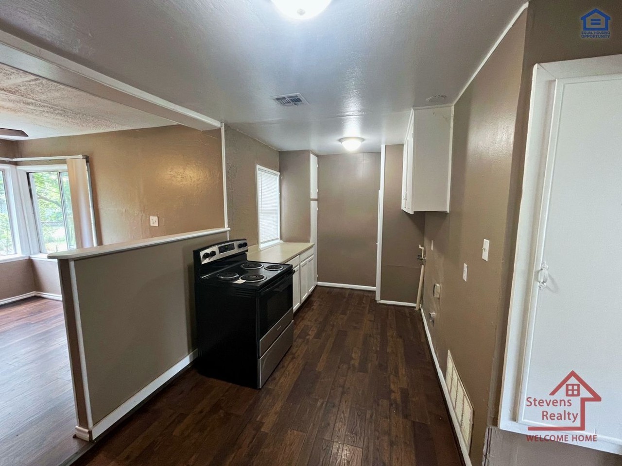 2722 Sw I Ave - Photo 6 of 22