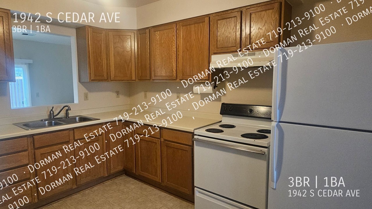 1942 S Cedar Ave - Photo 2 of 6