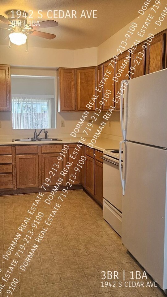 1942 S Cedar Ave - Photo 3 of 6