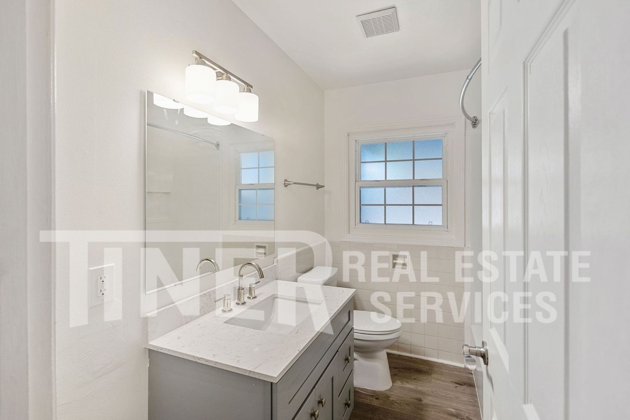 2228 22nd Ave - Photo 6 of 14
