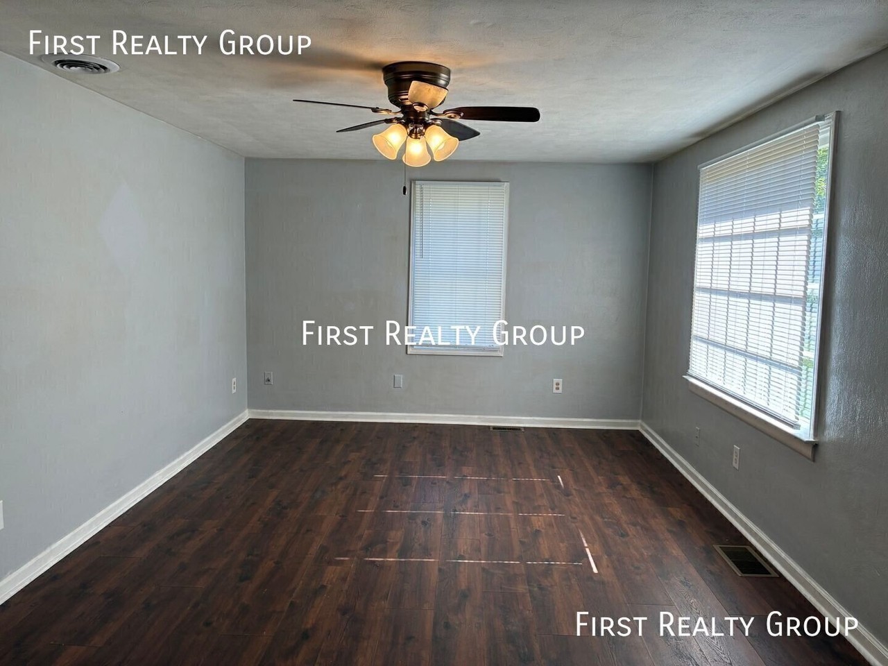 154 Montgomery Ave - Photo 2 of 11