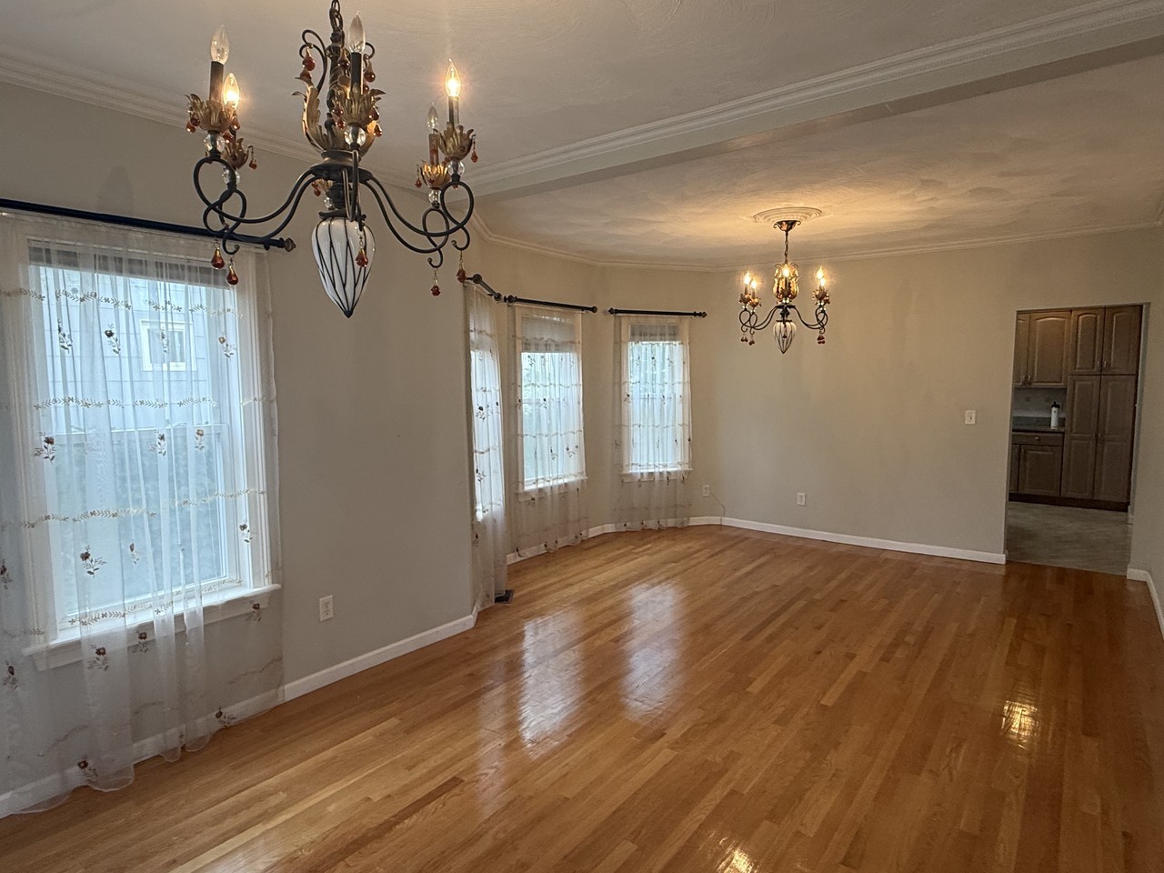 34 Irma Ave #1 - Photo 4 of 13