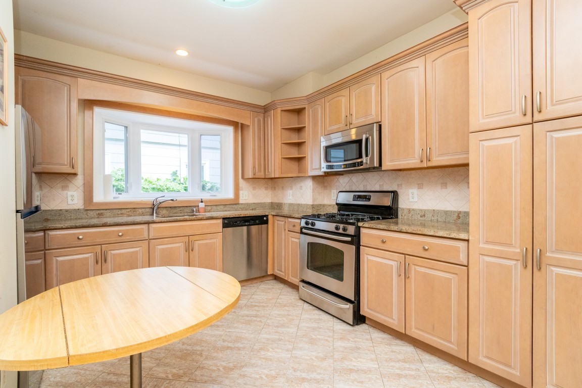 34 Irma Ave #1 - Photo 5 of 13