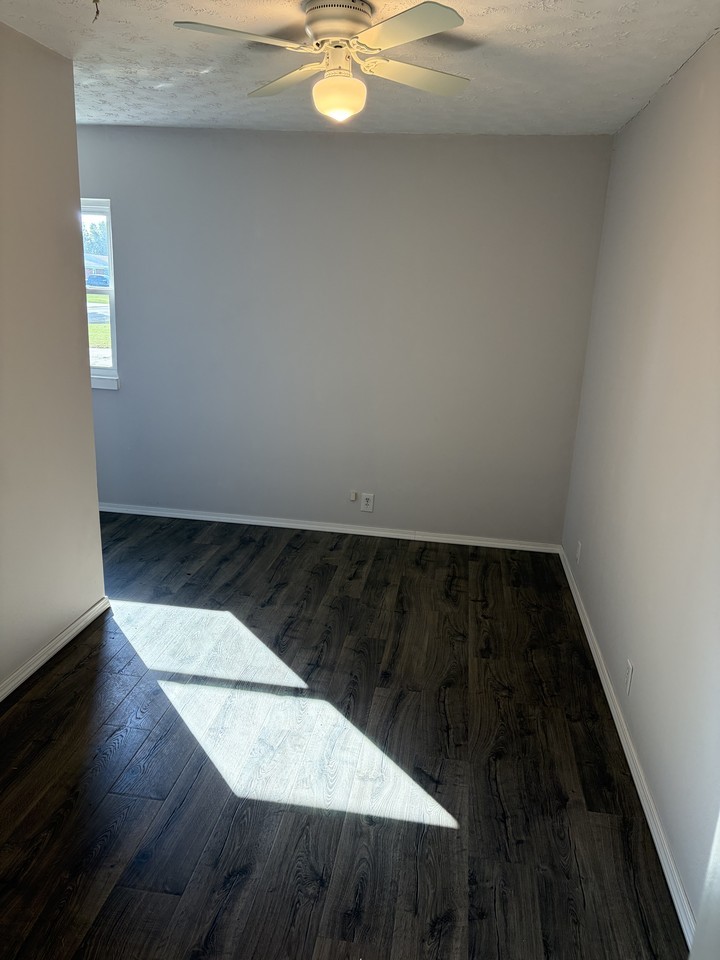214 Lee St #NA - Photo 4 of 14