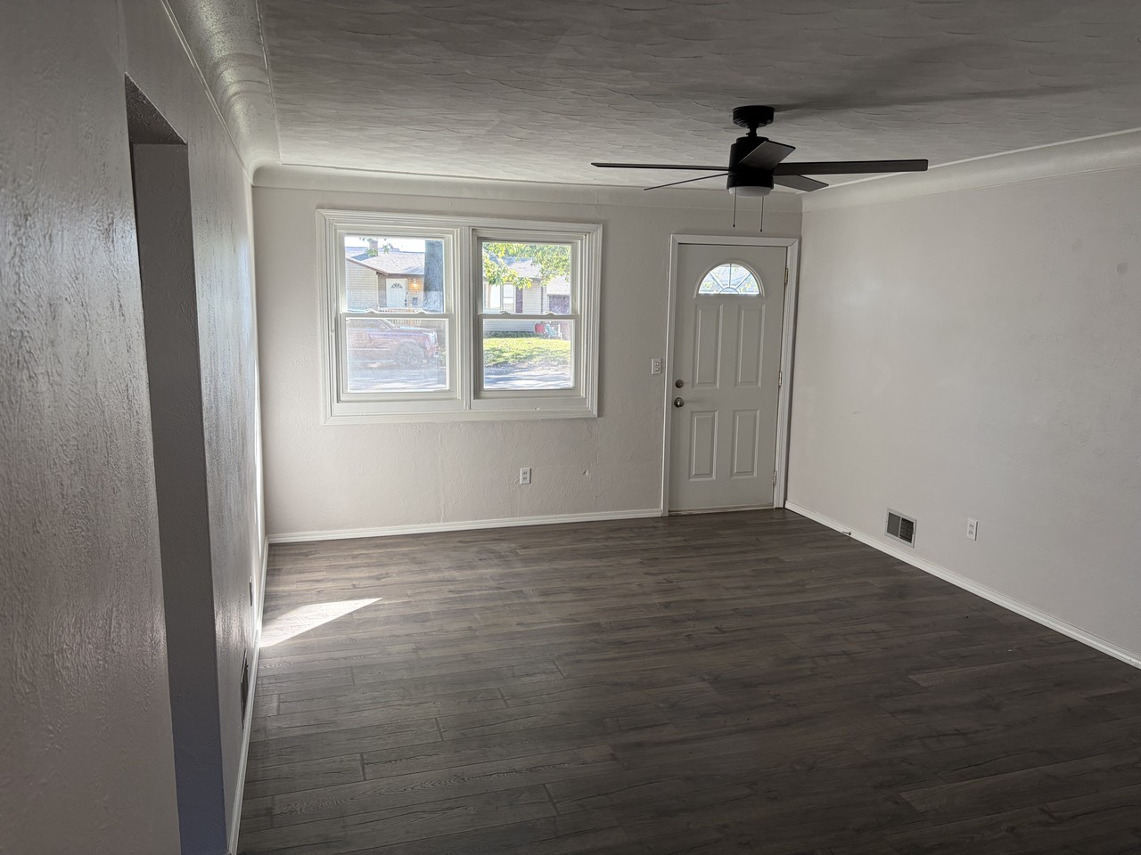 214 Lee St #NA - Photo 5 of 14