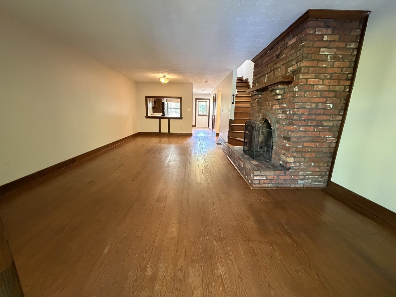 219 Abbey Ln #D - Photo 5 of 18