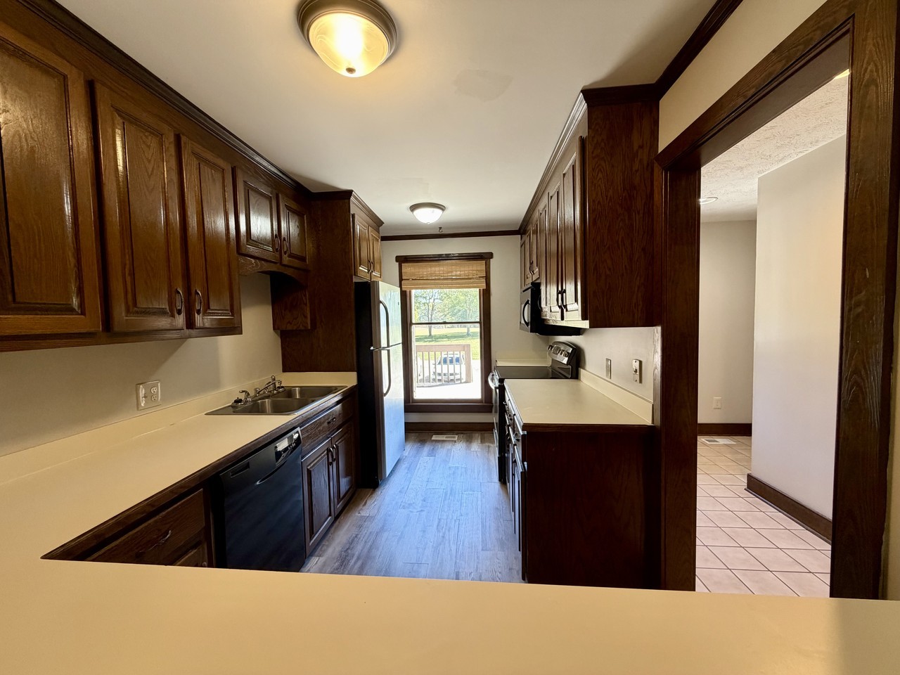 219 Abbey Ln #D - Photo 6 of 18