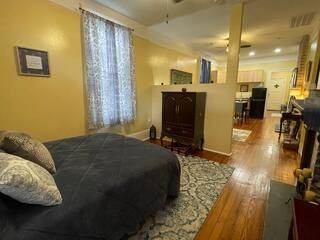 211 S Solomon St #211 - Photo 3 of 17