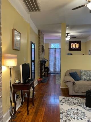 211 S Solomon St #211 - Photo 5 of 17