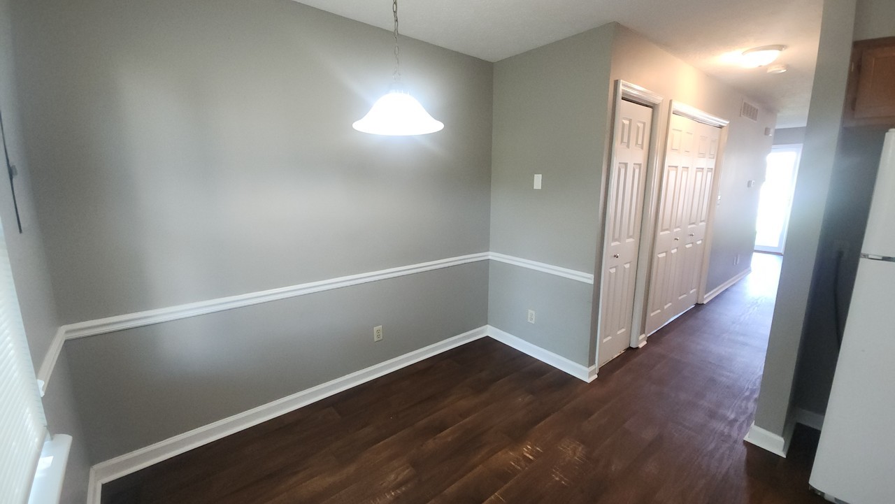 108 Stratford Ct - Photo 2 of 11