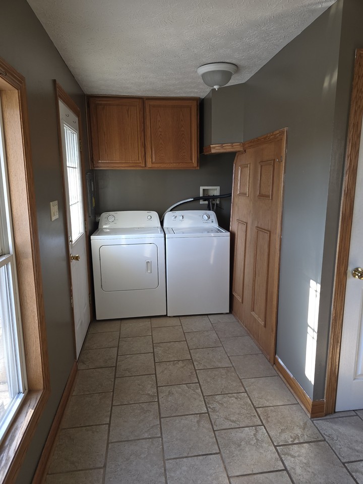 2325 Larchdale Dr #NA - Photo 6 of 10