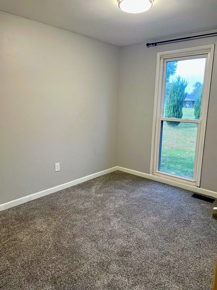 15 Plum Tree Dr #NA - Photo 6 of 6