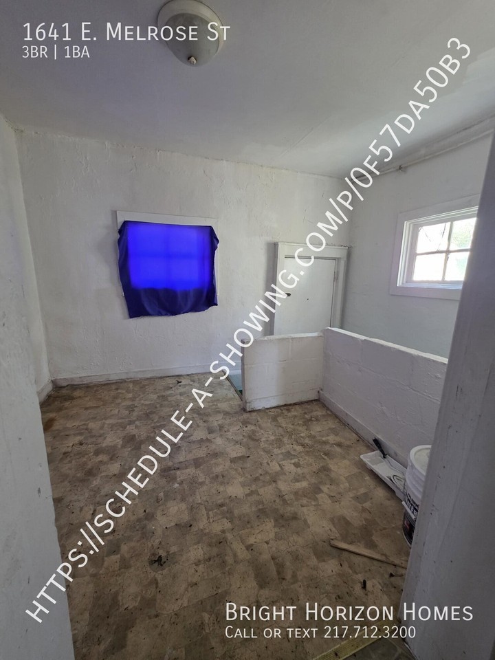 1641 E Melrose St - Photo 7 of 9
