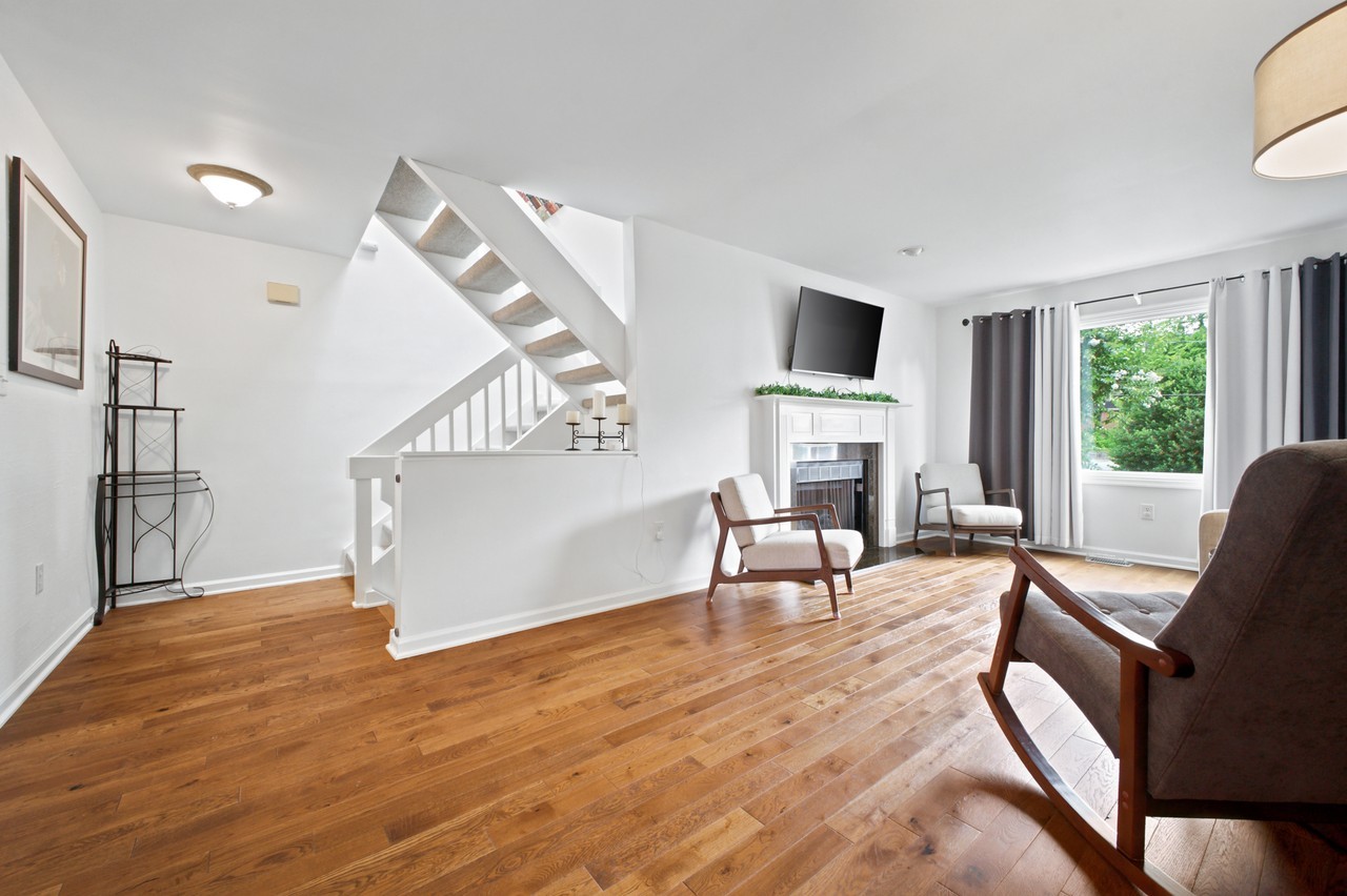357 Woods Ave Sw #357 - Photo 4 of 17