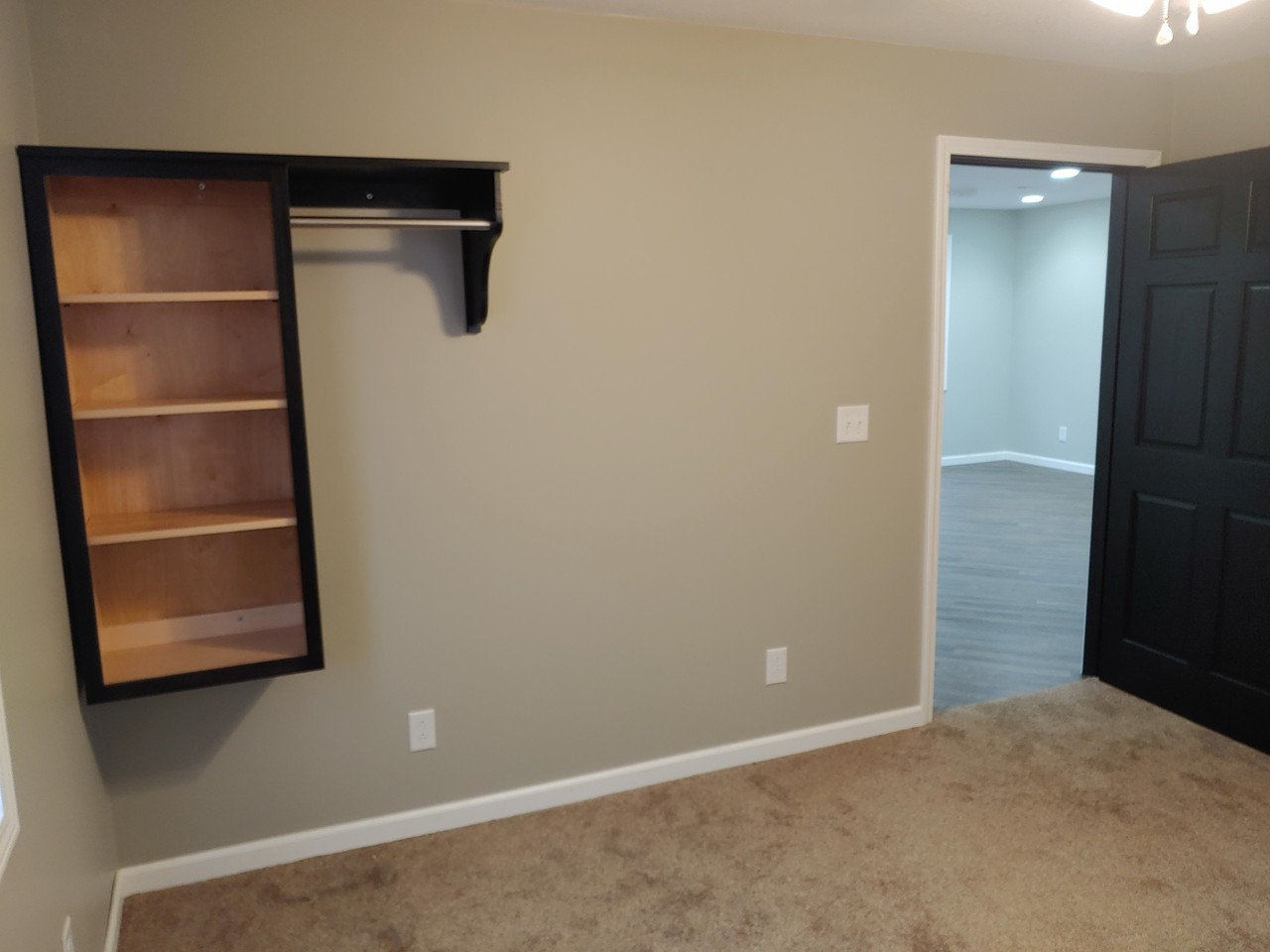609 S Main St #A - Photo 5 of 13