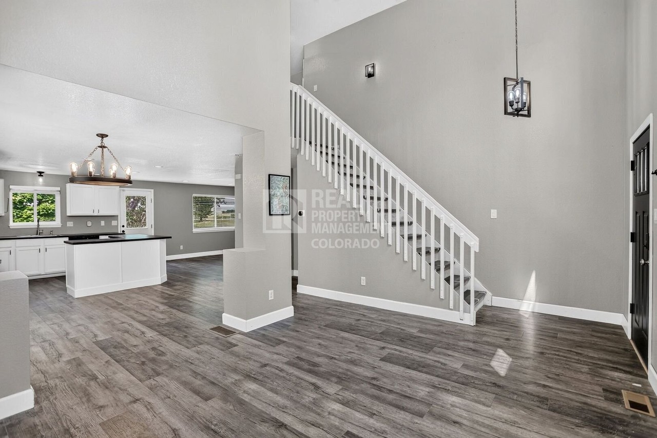 7982 Liley Ave - Photo 3 of 50