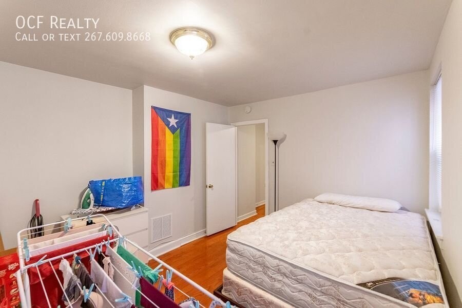 2220 Fitzwater St #1 - Photo 7 of 12