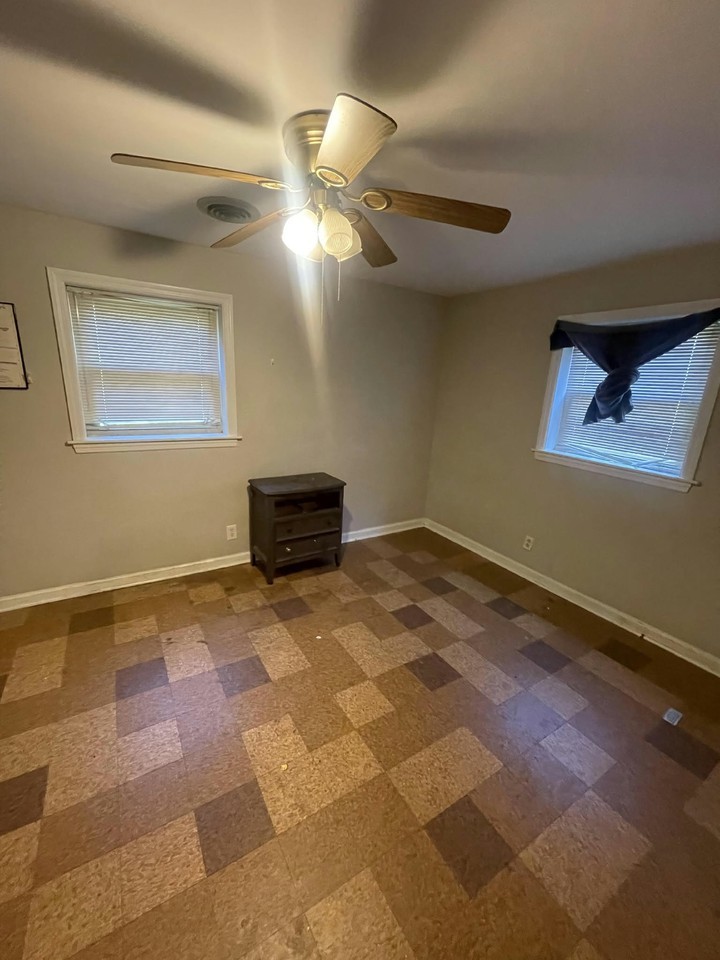 1522 Bradley Dr #NA - Photo 5 of 9