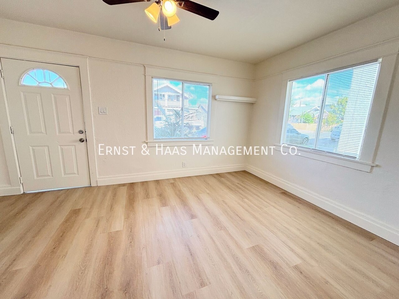 154 E Eagle St #05 - Photo 4 of 12