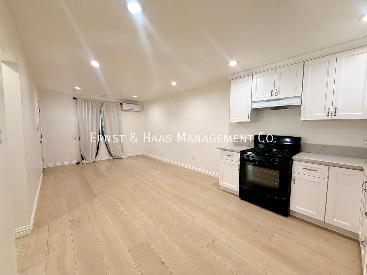 131 W Louise St #A - Photo 6 of 12