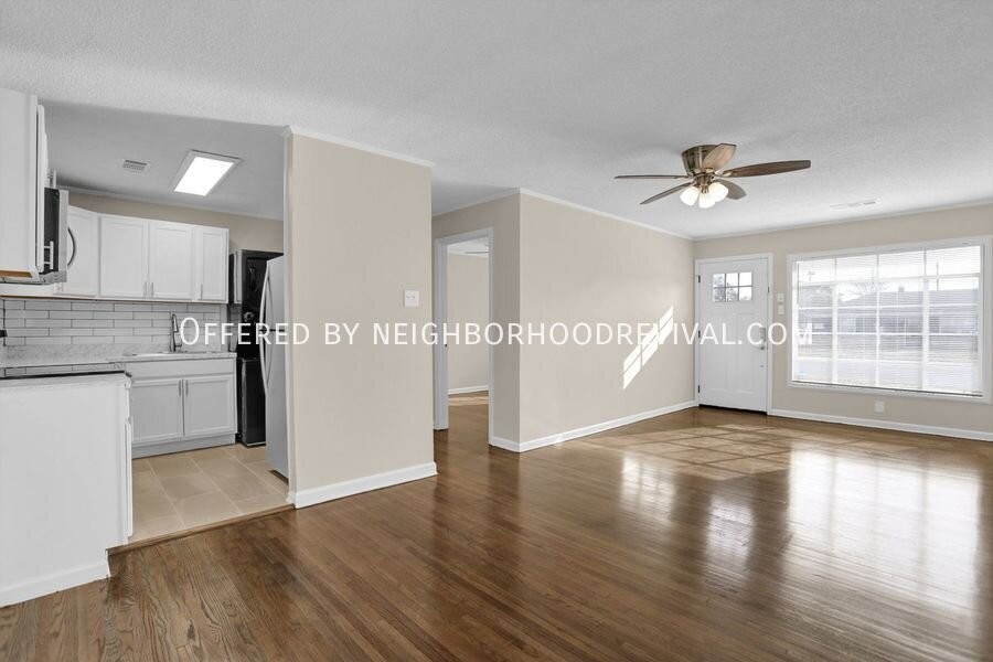 4340 Kimball Ave - Photo 4 of 24
