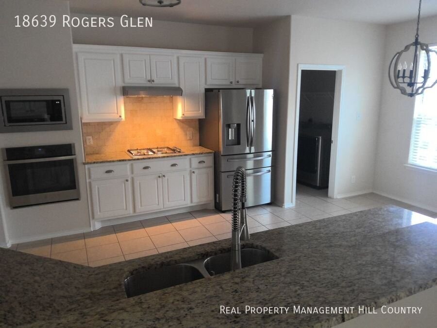 18639 Rogers Gln - Photo 4 of 29