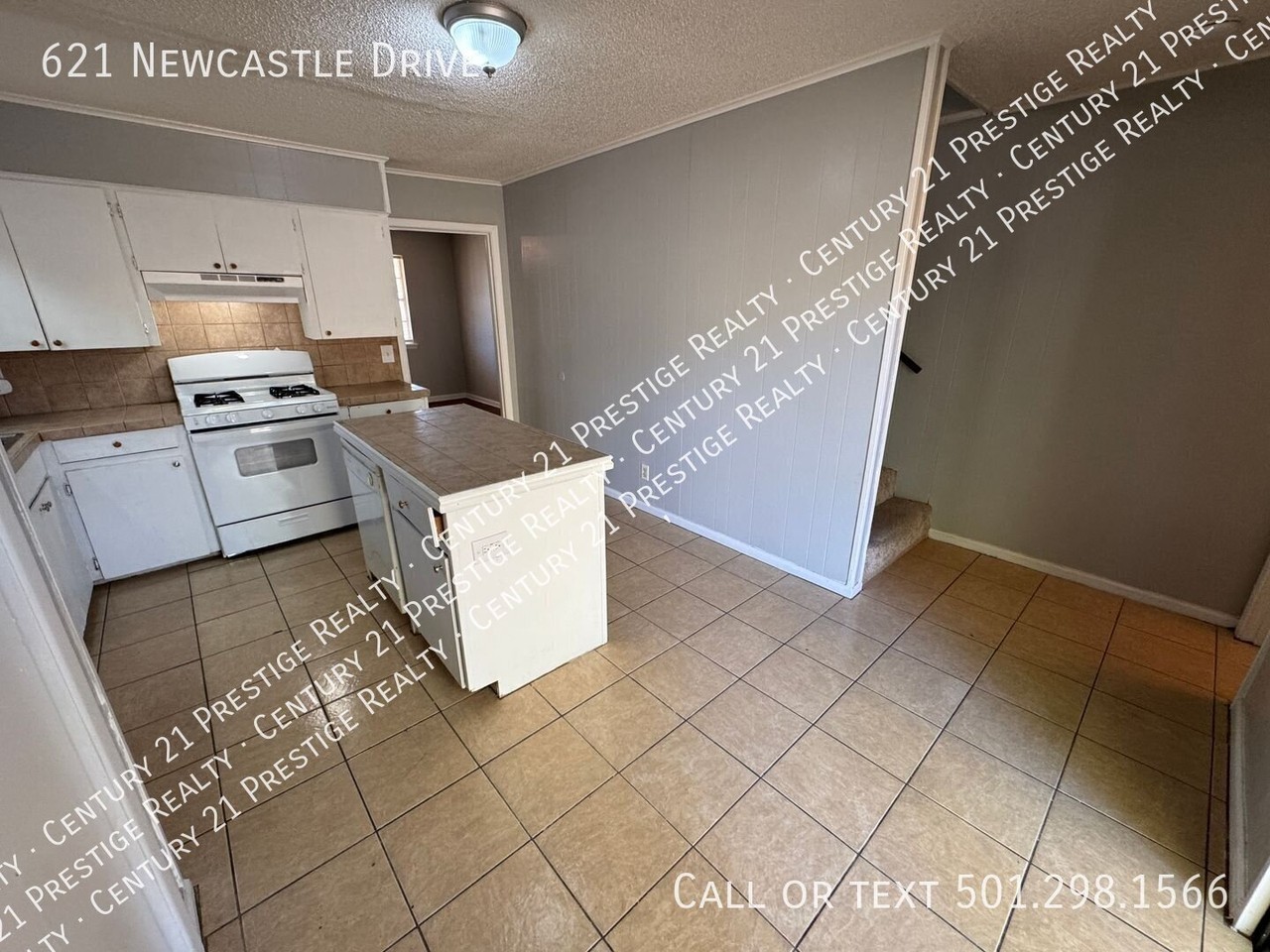 621 Newcastle Dr - Photo 5 of 14
