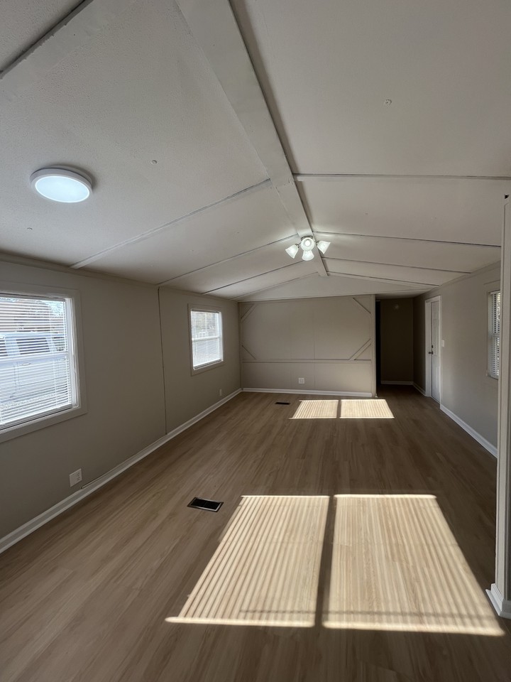130 Allen Ave #NA - Photo 2 of 9