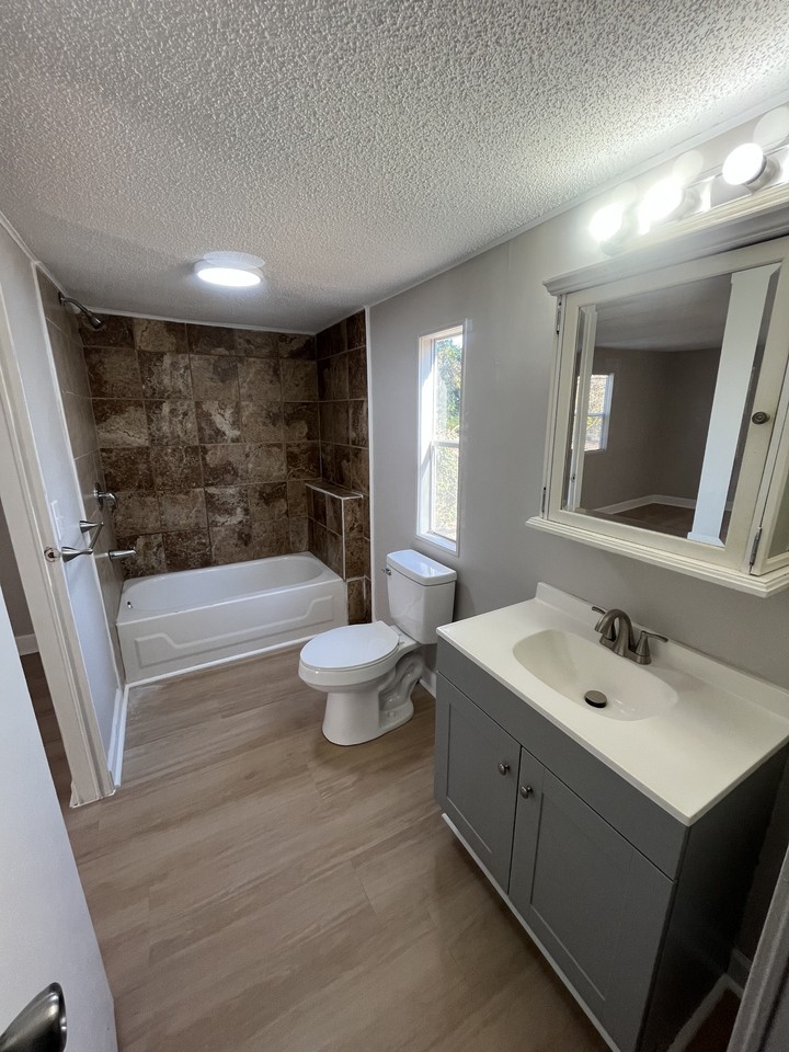 130 Allen Ave #NA - Photo 6 of 9