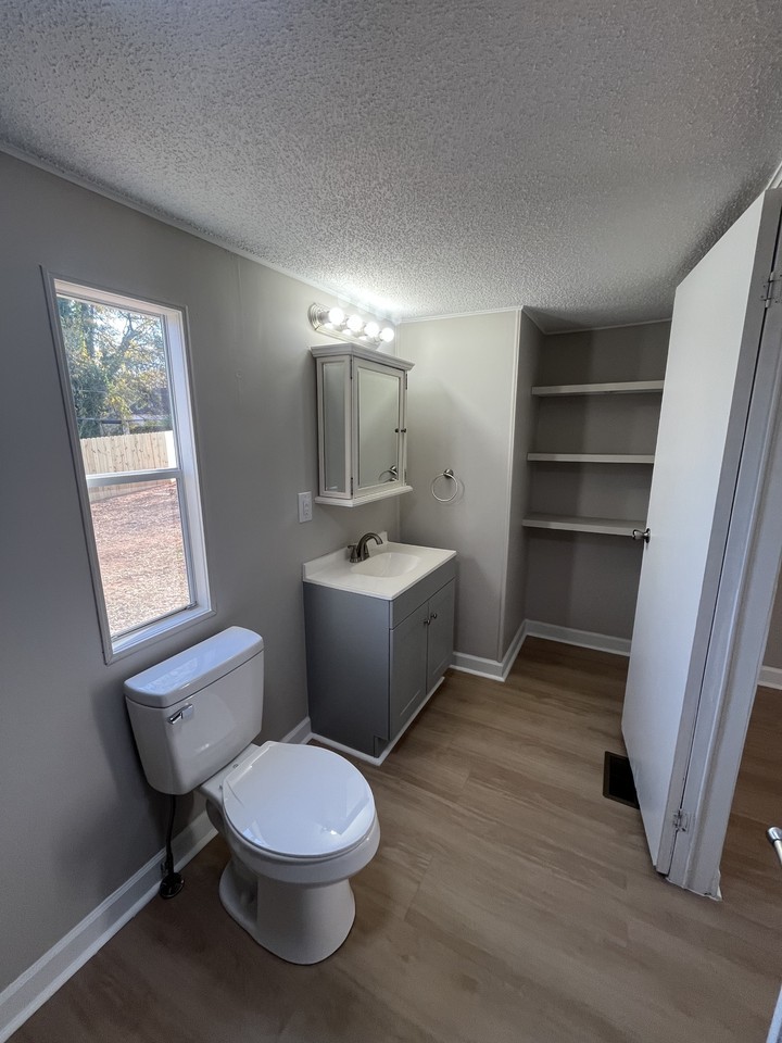 130 Allen Ave #NA - Photo 7 of 9