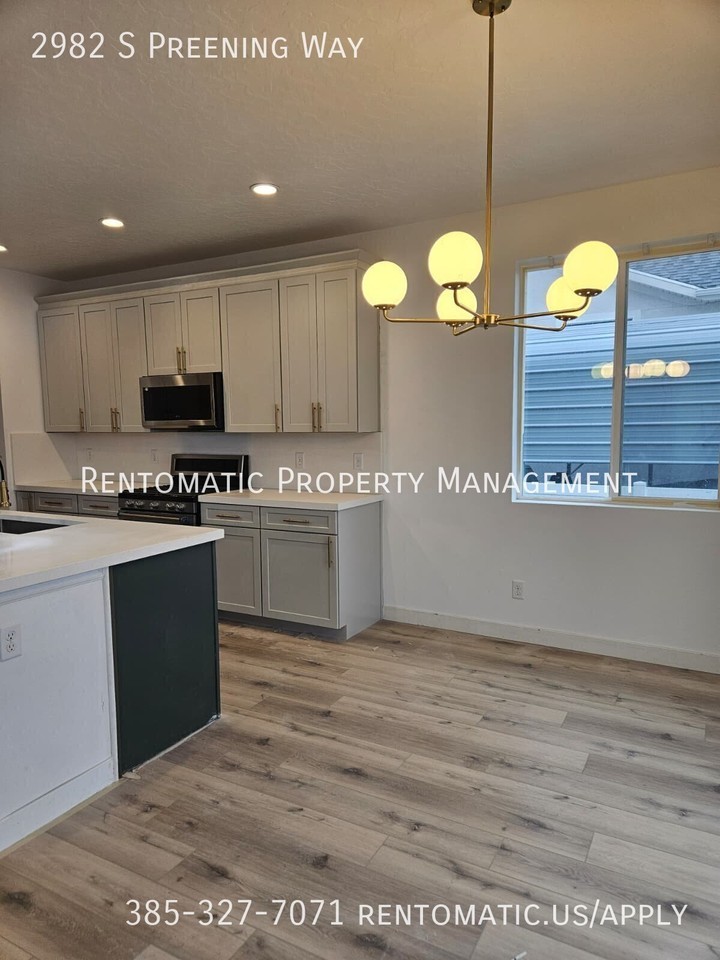 2982 S Preening Way - Photo 4 of 39