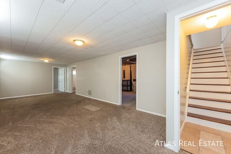 4502 Moffat Ln - Photo 6 of 21