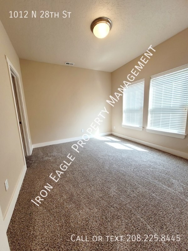1012 N 28th St - Photo 4 of 8
