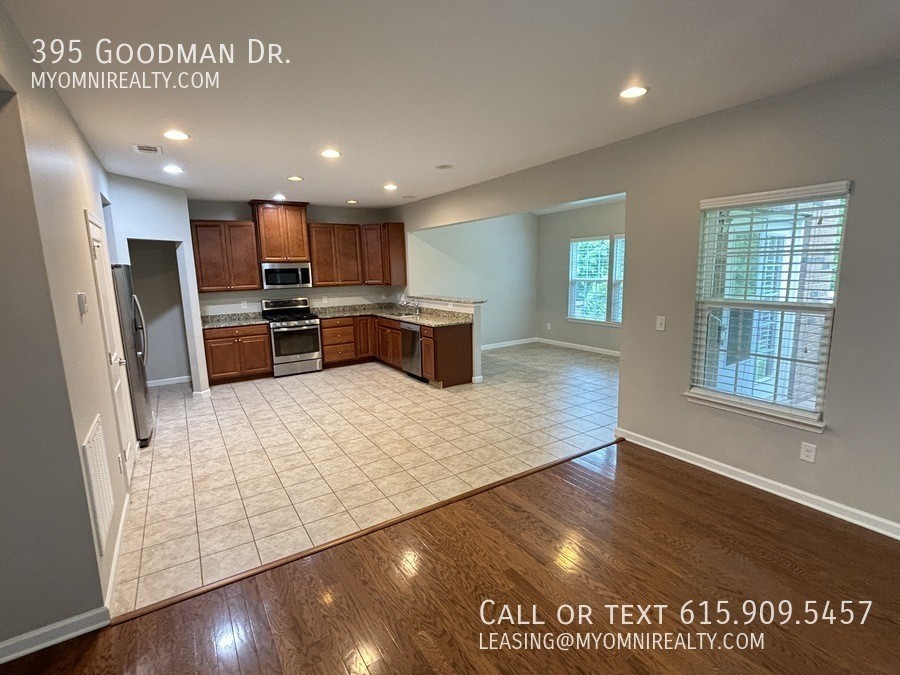 395 Goodman Dr - Photo 7 of 23