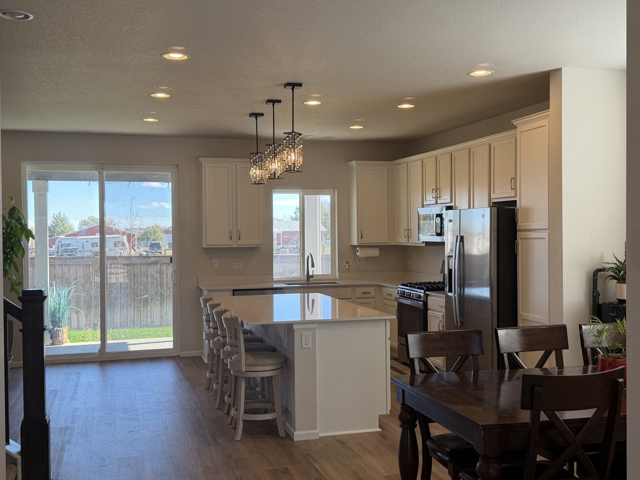 12570 Poplar St - Photo 2 of 19