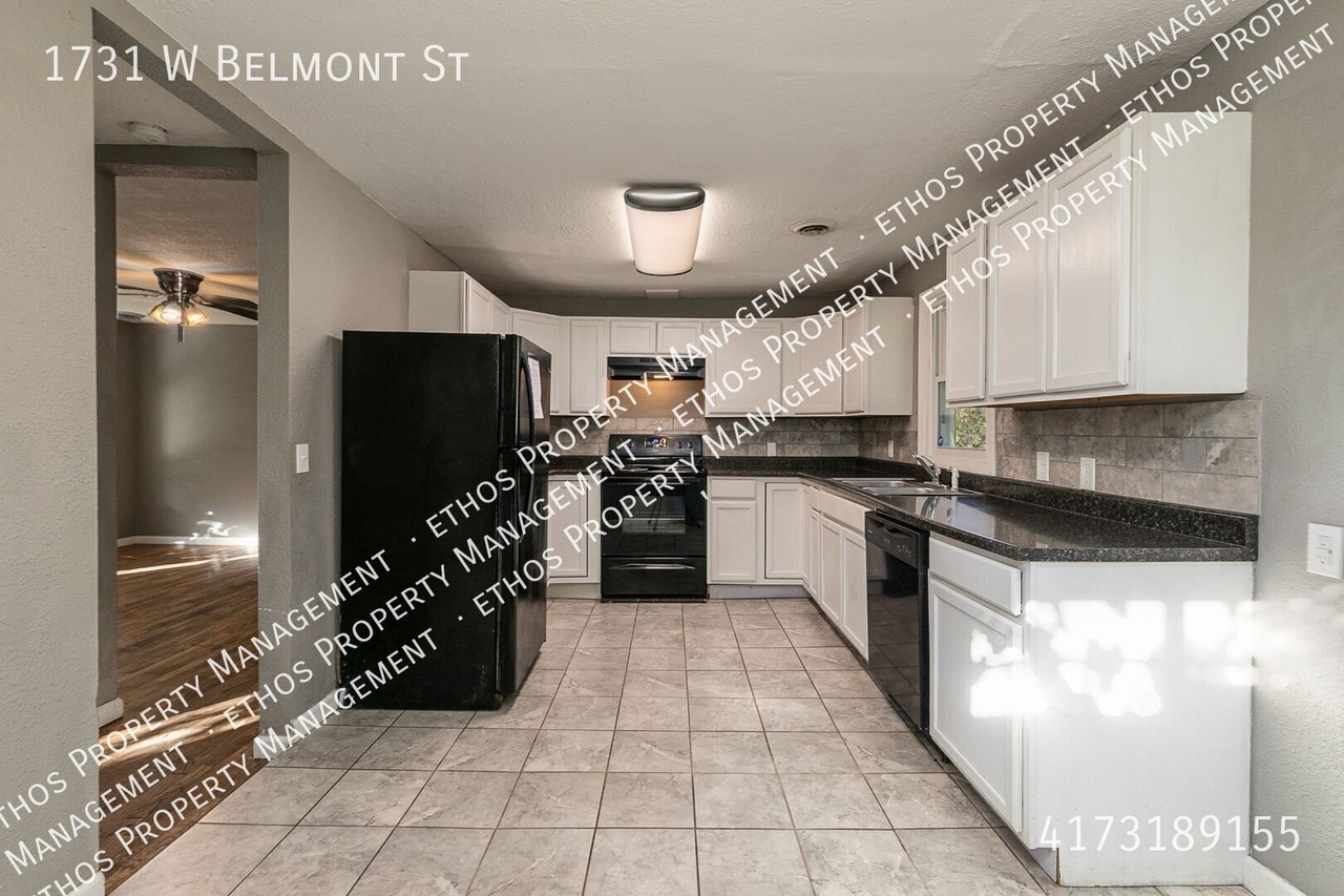 1731 W Belmont St - Photo 5 of 13