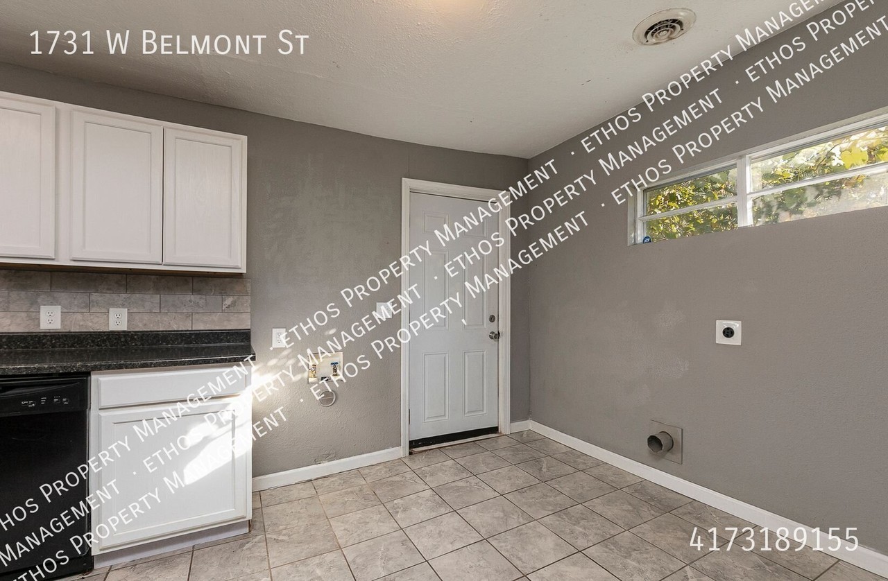 1731 W Belmont St - Photo 6 of 13