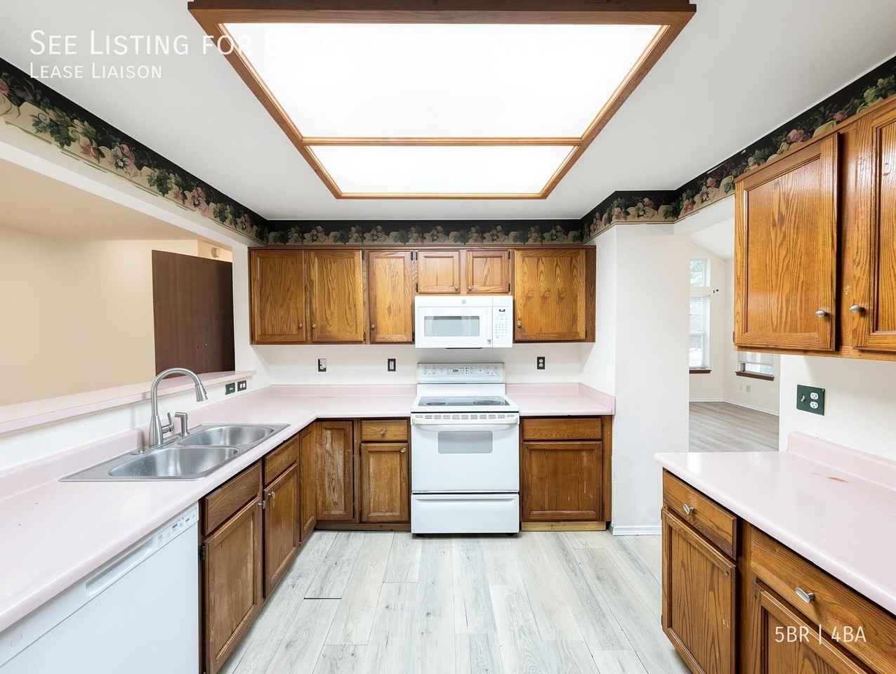 18530 18530 East Rental Grand Circle - Photo 5 of 29