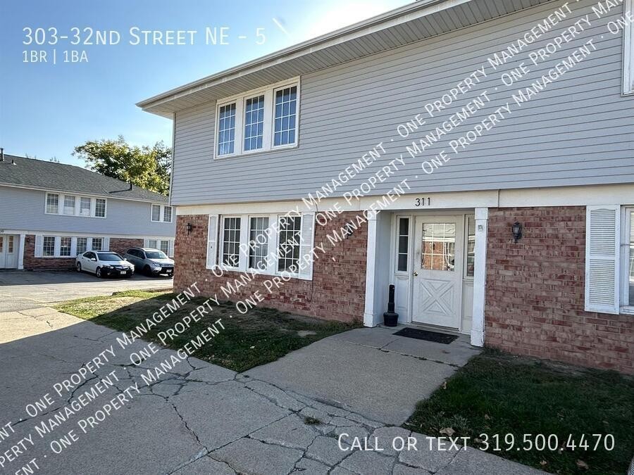 303 32nd St Ne #5 - Photo 3 of 3