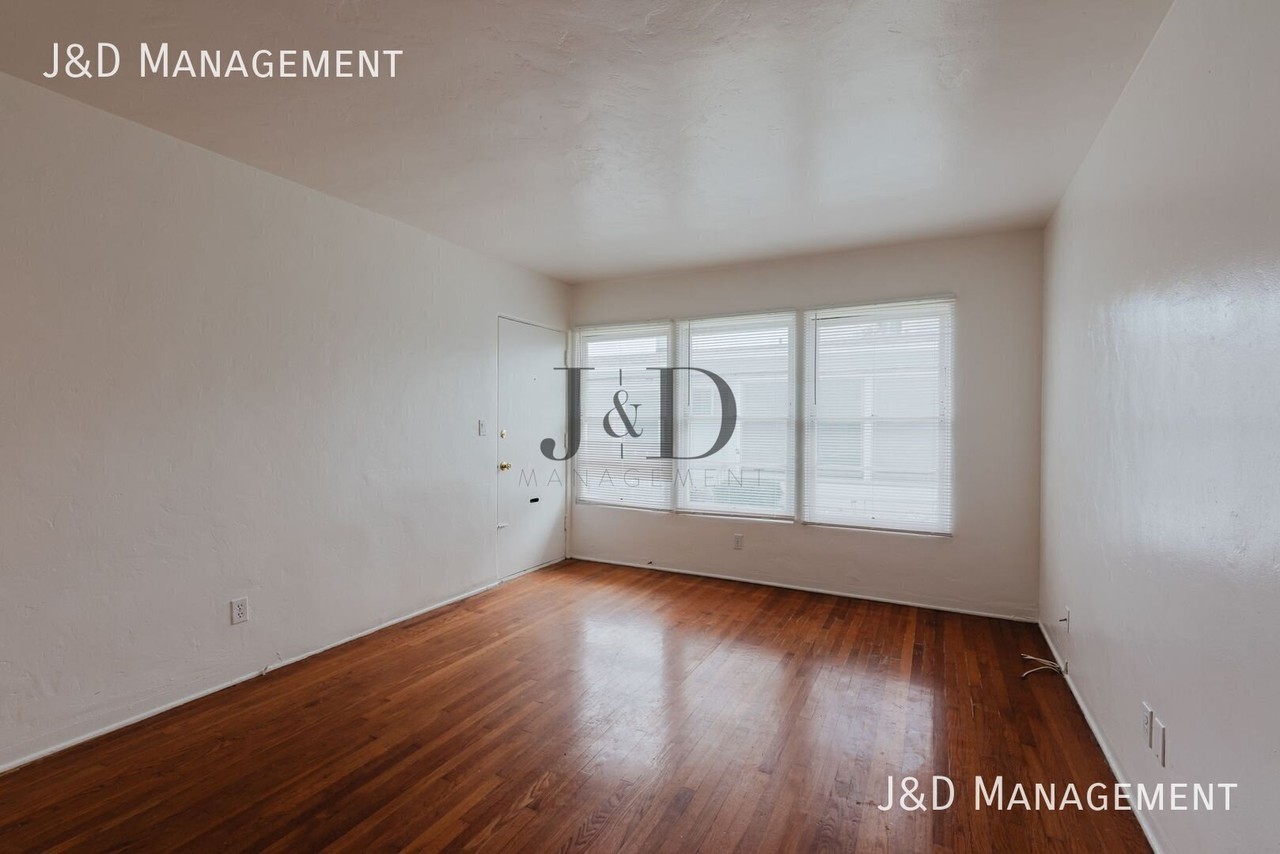 4386 Louisiana St #4386 - Photo 3 of 19