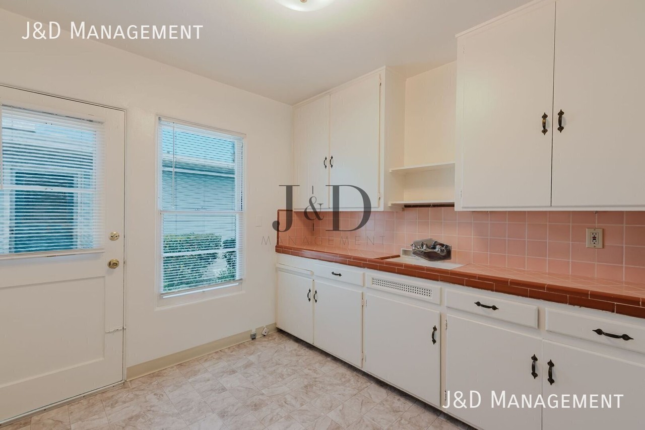 4386 Louisiana St #4386 - Photo 4 of 19