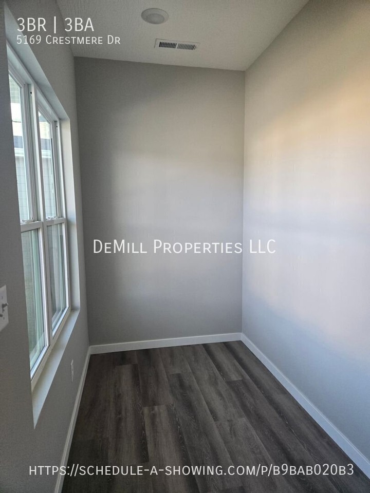 5169 Crestmere Dr - Photo 3 of 19