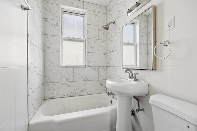 1421 S 48th Ct #2 - Photo 3 of 9