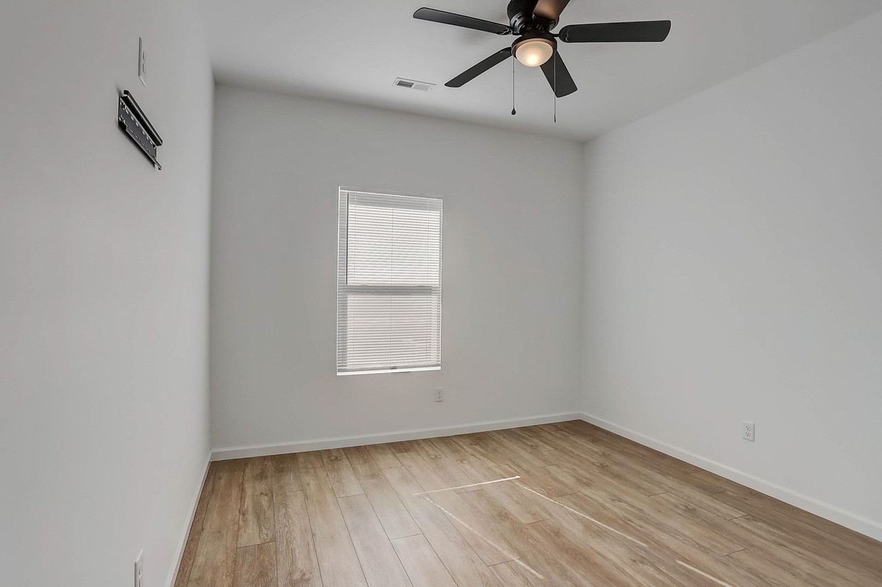 522 Parkview Dr #522 - Photo 7 of 50