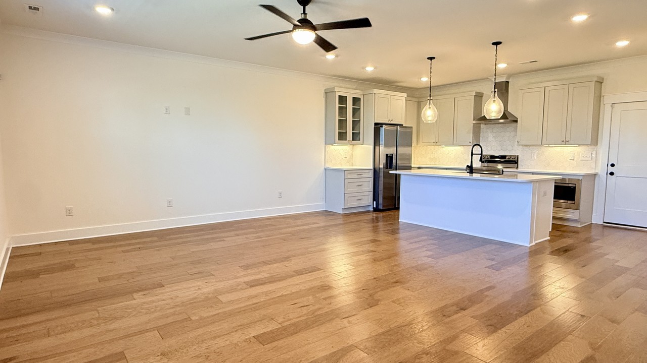 701 Town Madison Blvd #1 - Photo 4 of 36