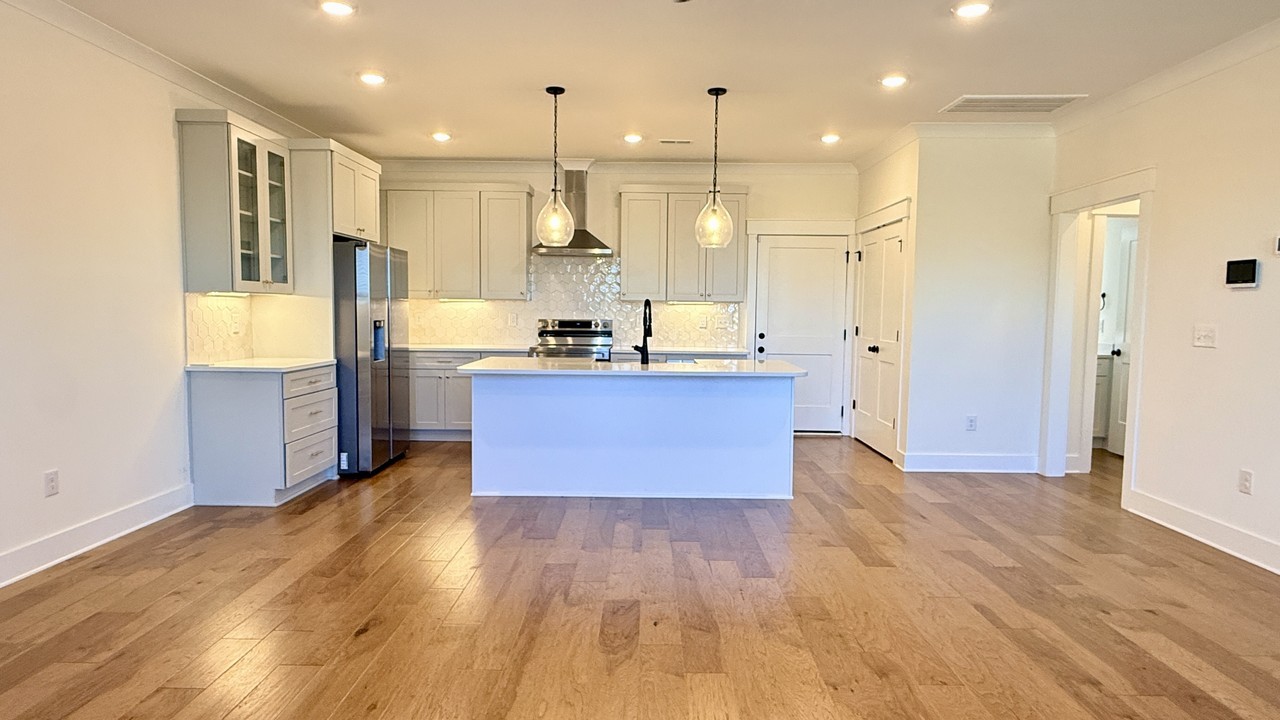 701 Town Madison Blvd #1 - Photo 6 of 36
