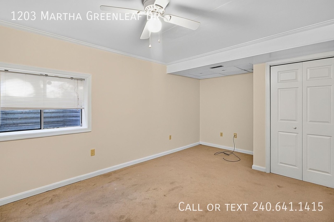 1203 Martha Greenleaf Dr - Photo 3 of 30