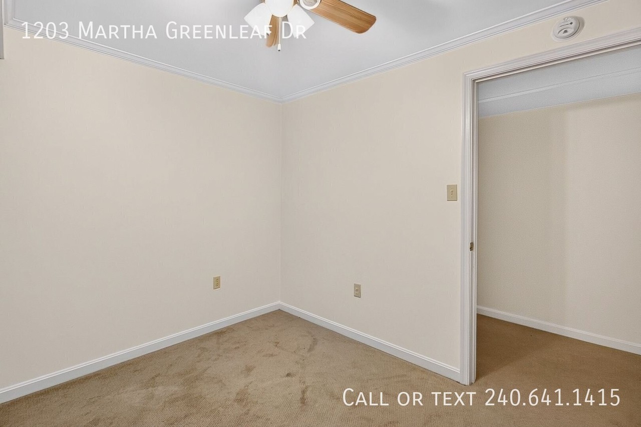 1203 Martha Greenleaf Dr - Photo 6 of 30